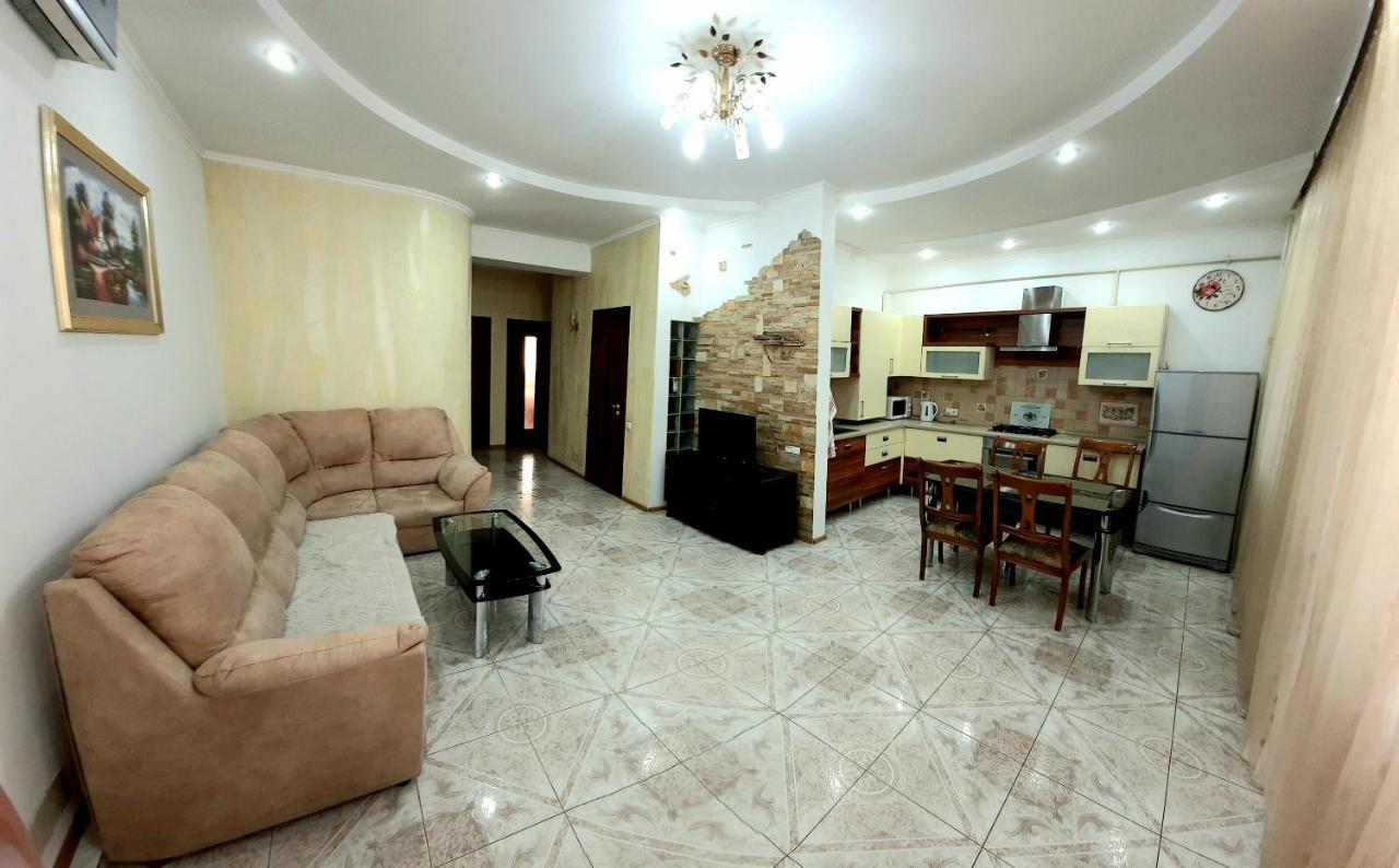 Elegance Apartment Chisinau Center Close To Stefan Cel Mare Екстер'єр фото