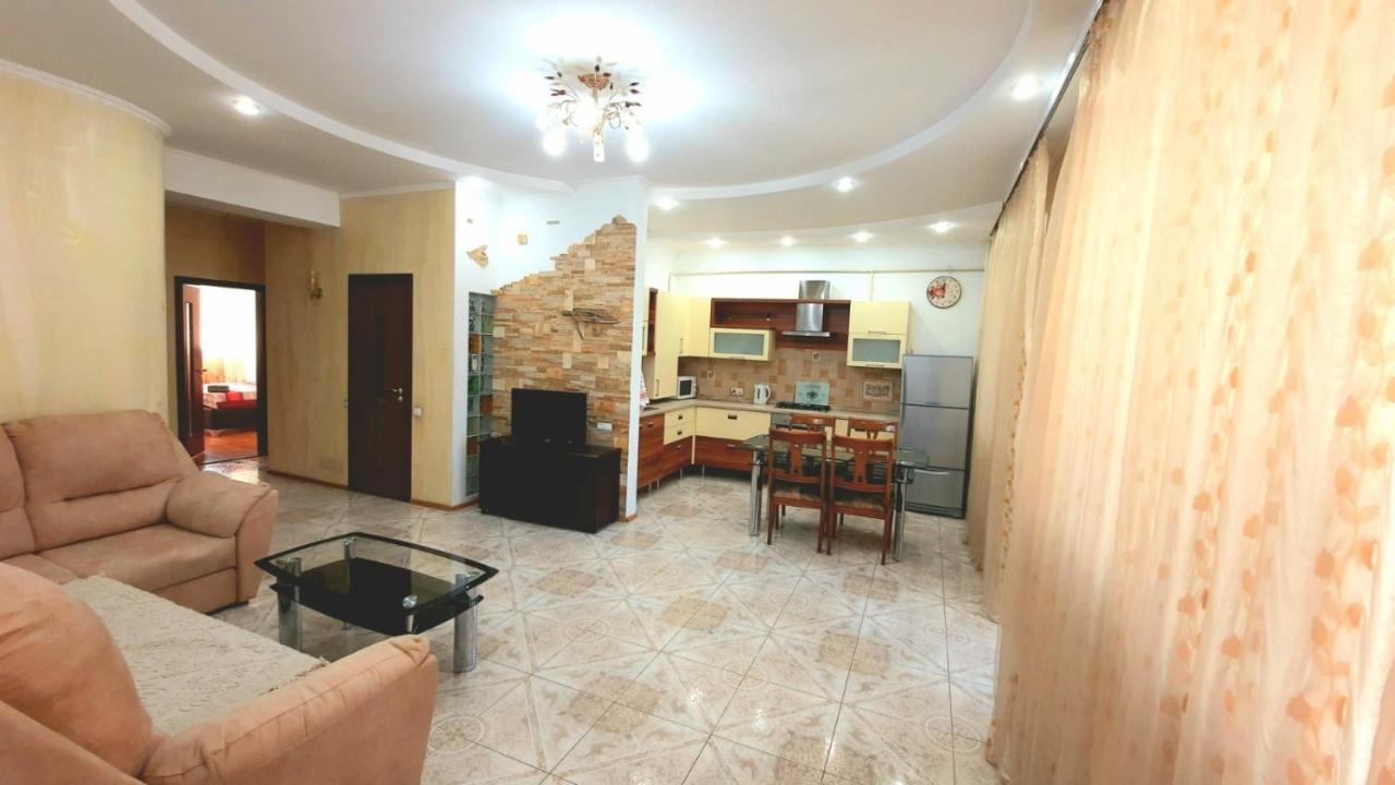 Elegance Apartment Chisinau Center Close To Stefan Cel Mare Екстер'єр фото