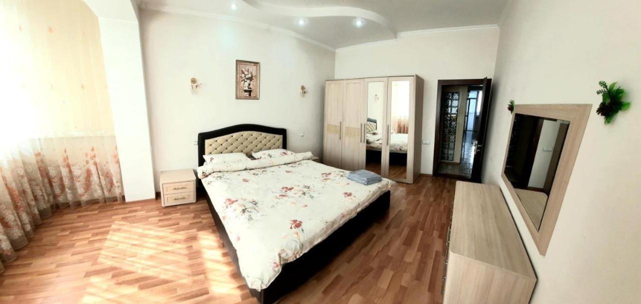 Elegance Apartment Chisinau Center Close To Stefan Cel Mare Екстер'єр фото
